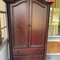 Wardrobe Brand New,  Lightly Used Before!