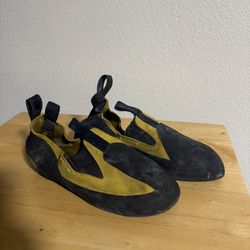 Size 40 Climbing Shoes 