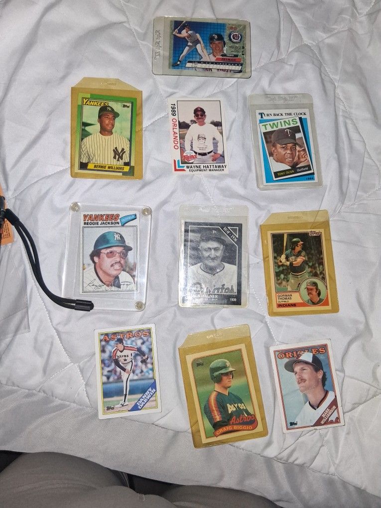 Tons Of Baseball Cards Valuable And Mint 