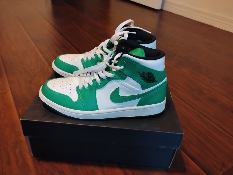 Air Jordan 1 Mid Lucky Green