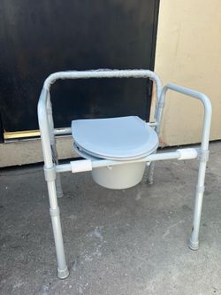 Commode Toilet