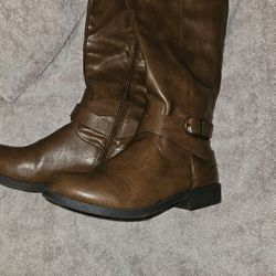 Female Boot Size 8 Worn Only One Time.