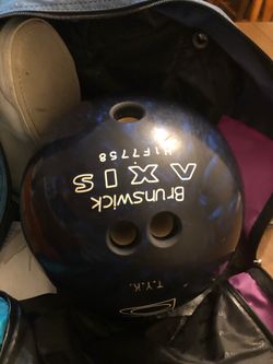 bowling 🎳 ball with bag