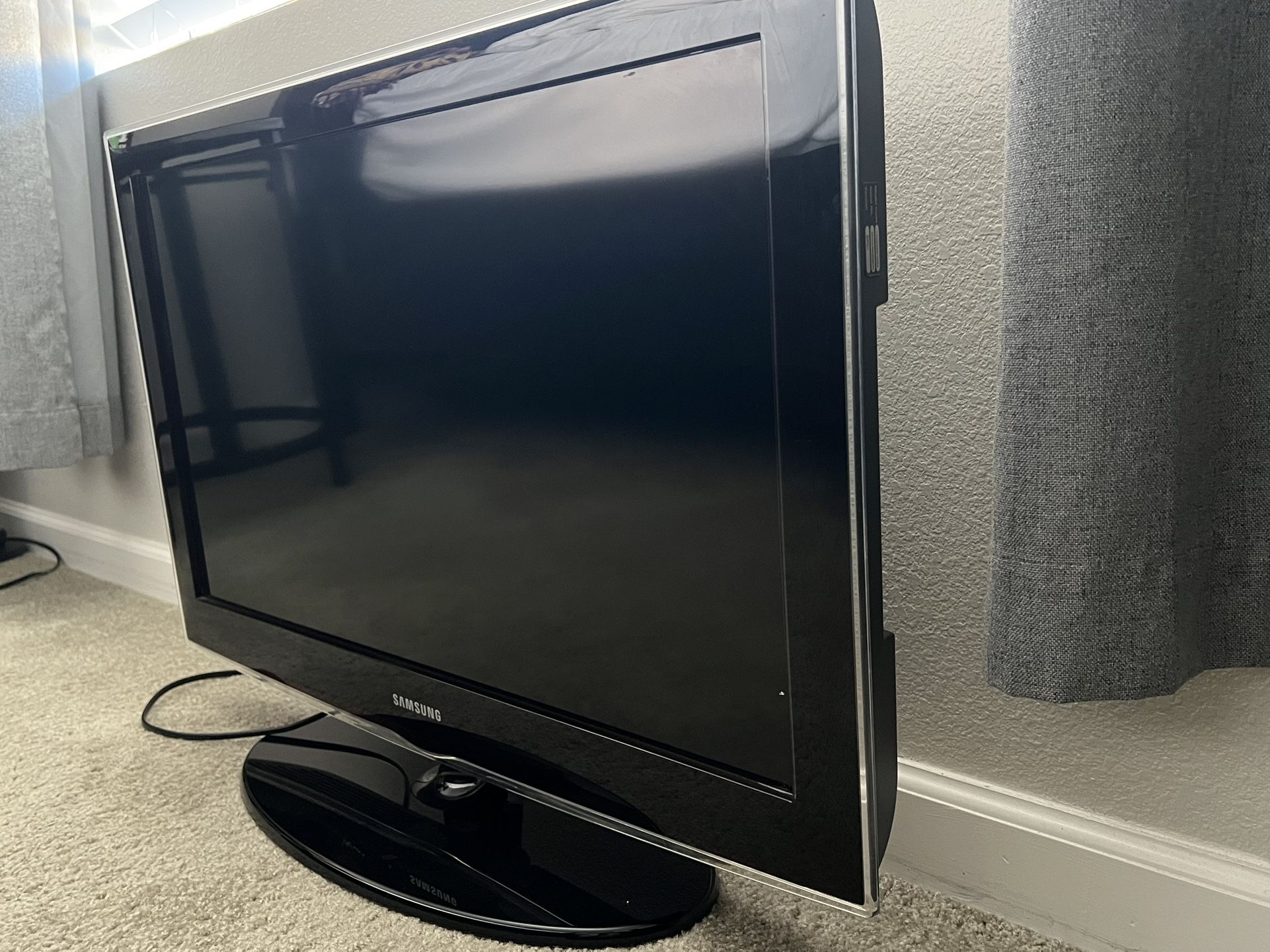 50 Inch Samsung Tv (HD Quality)