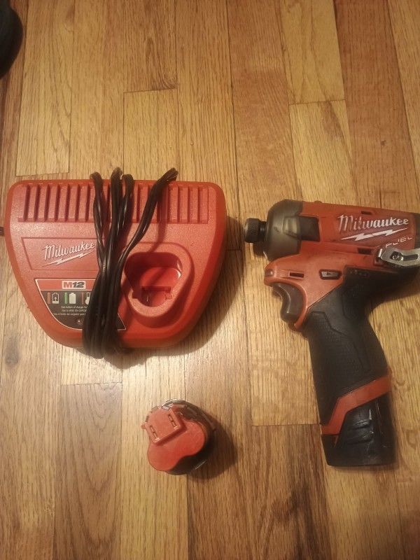 Milwaukee M12 Tool 