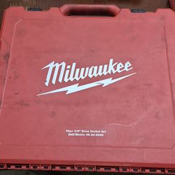 Milwaukee 3/8 box