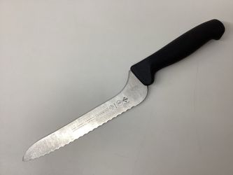 MUNDIAL  5820- 9E  Offset Serrated Edge  Bread or Sandwich Knife-Black Handle-NEW