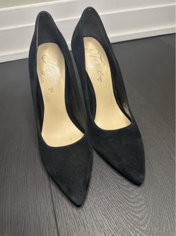 Women’s Heeled Pumps. 