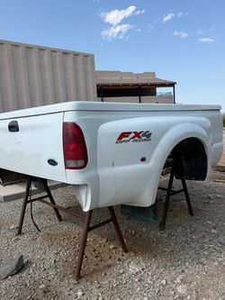 Ford F-350 Super Duty Dually Truck Bed – FX4