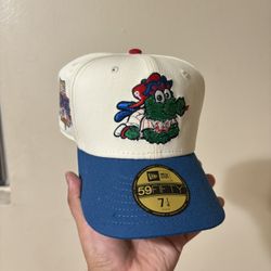 Phillies Fitted 🤍💙❤️ Size 7 1/4 