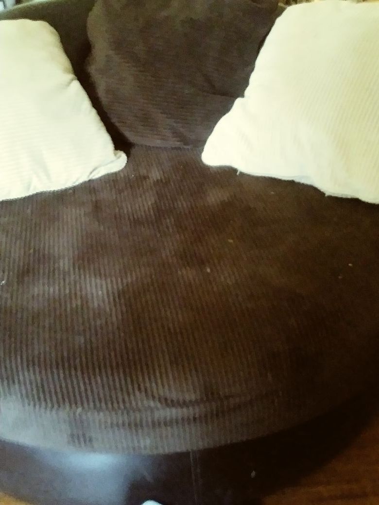 Spinning love seat