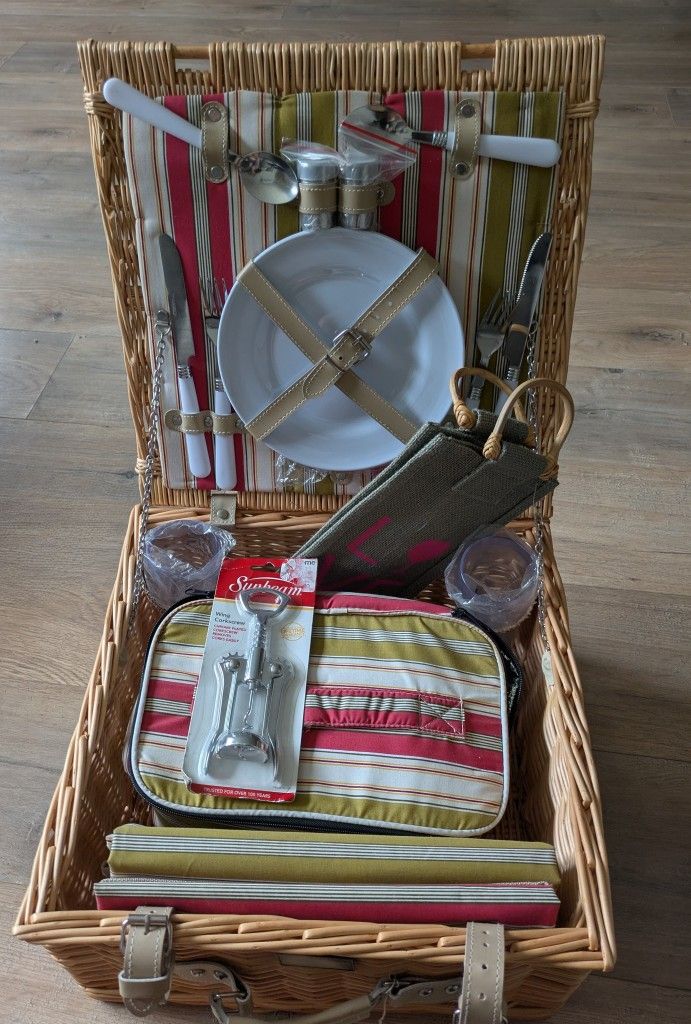 Picnic Basket 