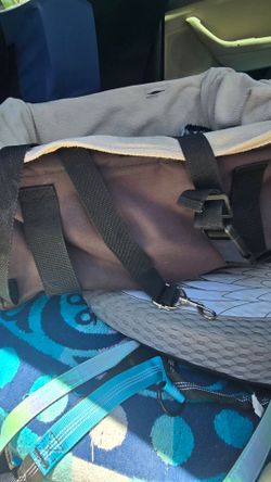 Small and medium dog car seat.