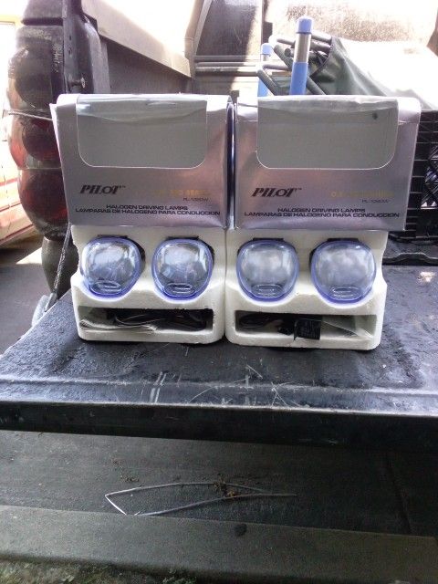 Pilot Halogen Driving Lamps