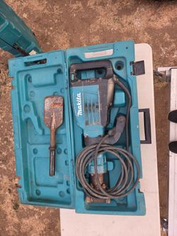 Makita Jack Hammer 1 1/8 Variable Speed 35Lbs