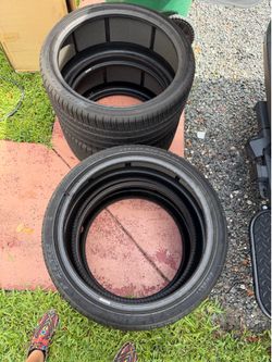 Pirelli P ZERO ALL SEASON 275/35R22 - 315/30R20