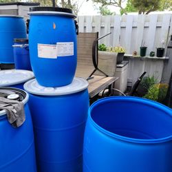 BARRELS DRUMS OPEN LIDS 