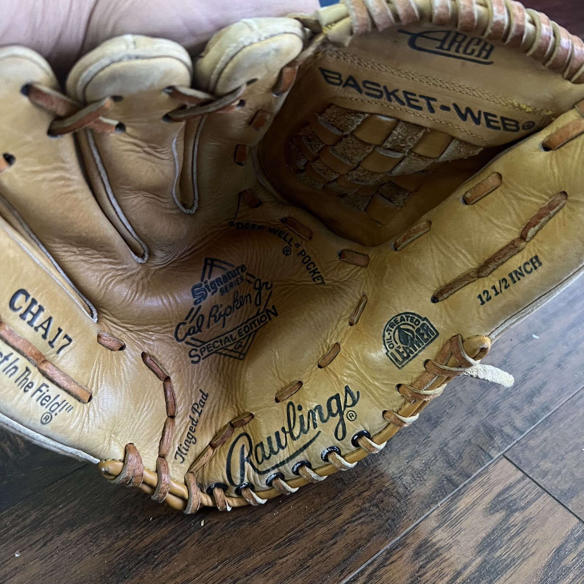 Baseball mitt Glove