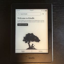 Amazon Kindle Paperwhite (7th Generation) eReader Device w/ Case