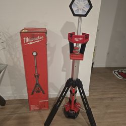🔥$160 FIRM PRICE NO NEGOTIABLE🔥 Milwaukee 18-Volt Cordless Rocket Dual Power Tower Light (Tool-Only) NO BATTERY - NO CHARGER