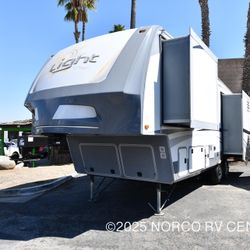 2017 Highland Ridge RV Open Range 297RLS 5th Wheel Travel Trailer 