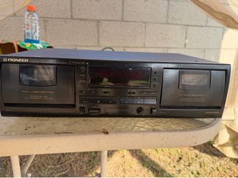 Pioneer CT-W403R double cassette deck player