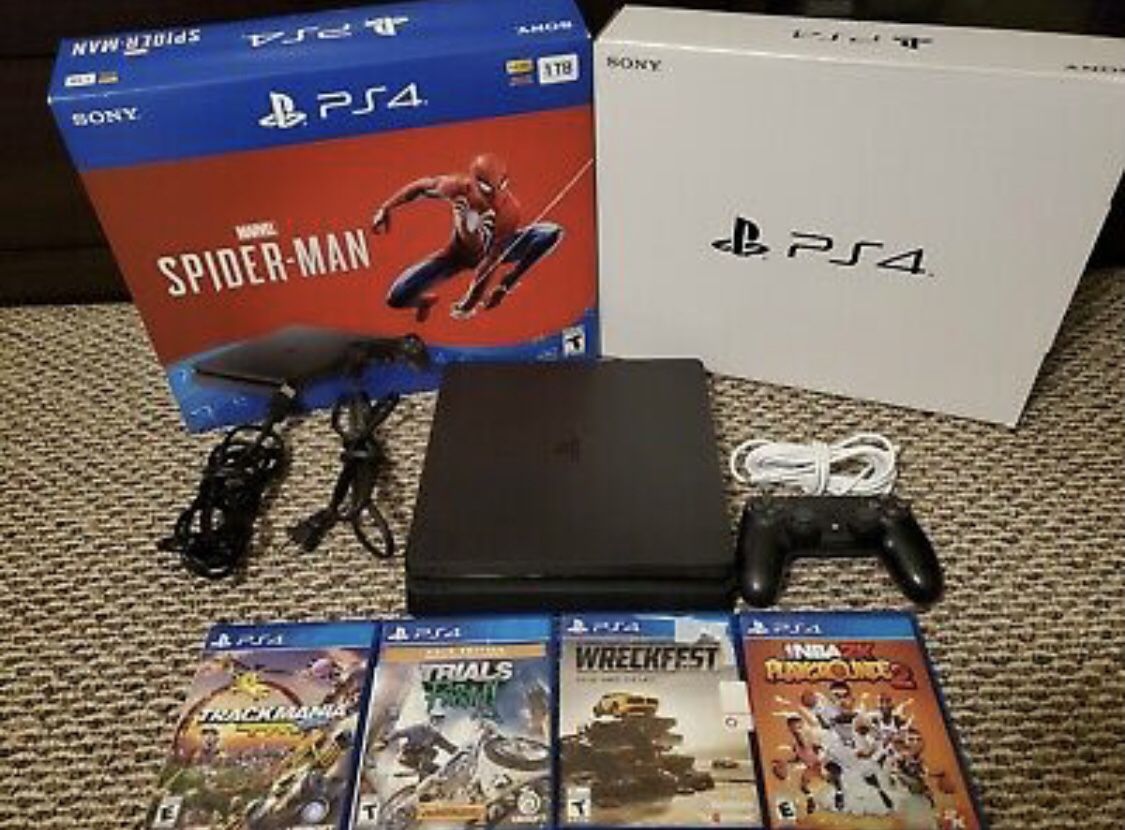 Sony Ps4 1tb w/box and 4 games