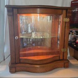 ANTIQUE CURVE FRONT DISPLAY WITH LIGHT 