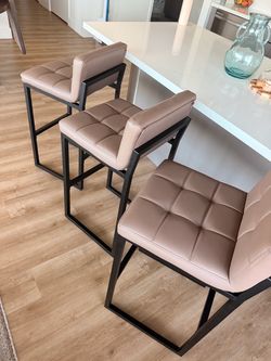 Brown stools