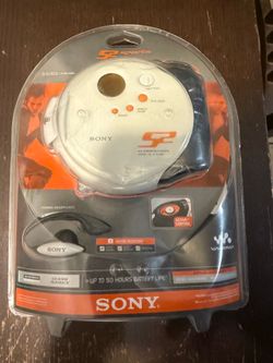 Vintage Sony S2 Sports CD Walkman D-SJ303 With Hand Strap Headset New Sealed