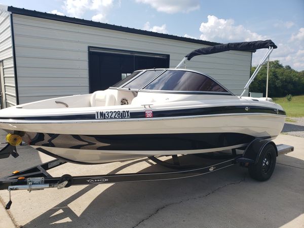 2008 tahoe 19ft 3.0 engine. super clean boat. garage kept. tent windows.boat cover. water ski. airhe