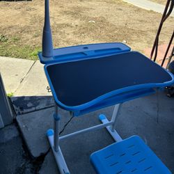 Kids Desk And Chair Set 