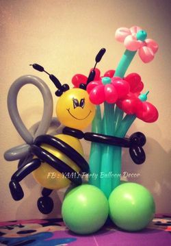 Honey Bee & Flowers Balloon Decor