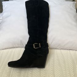 BCBG Women’s Boots Size 8