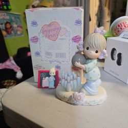 Precious Moments Figure 