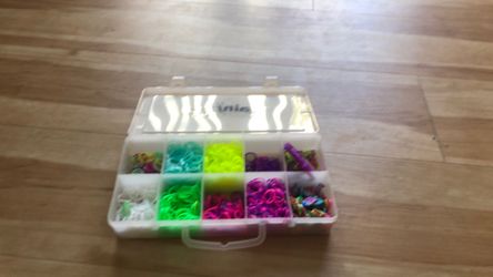 Rainbow loom bands