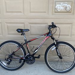 Giant Revel Mountain Bike