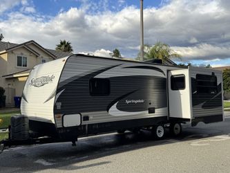 2015 Keystone Springdale 28ft - 4700lbs