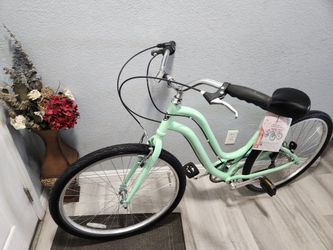 Huffy Bike Aluminum Parkside 27.5 7 Speed New Ready To Ride good condition