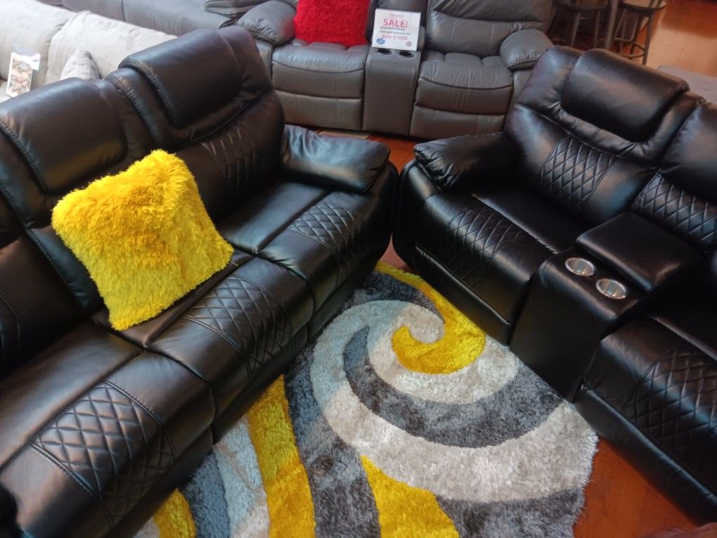 *Living Room Special!!!*---Sleek Santiago Black Leather Reclining Sofa/Loveseat Sets---$5 Down Financing/Delivery Available🫡