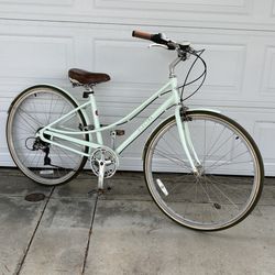 Classy 7 Speed Electra Loft Aluminum Frame hybrid Comfort Cruiser