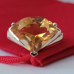 14k Size 6 Amazing Solid Yellow Gold Citrine Gemstone Ring!