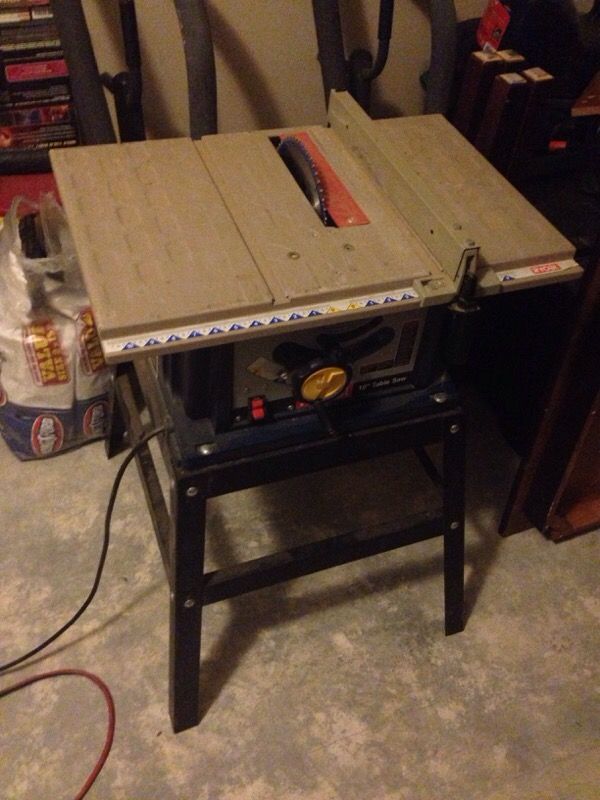 Ryobi, 10" table saw - BTS12S