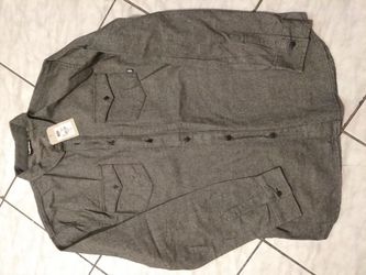 NWT VANS Button Up Shirt. Size XL New Arrival! $45