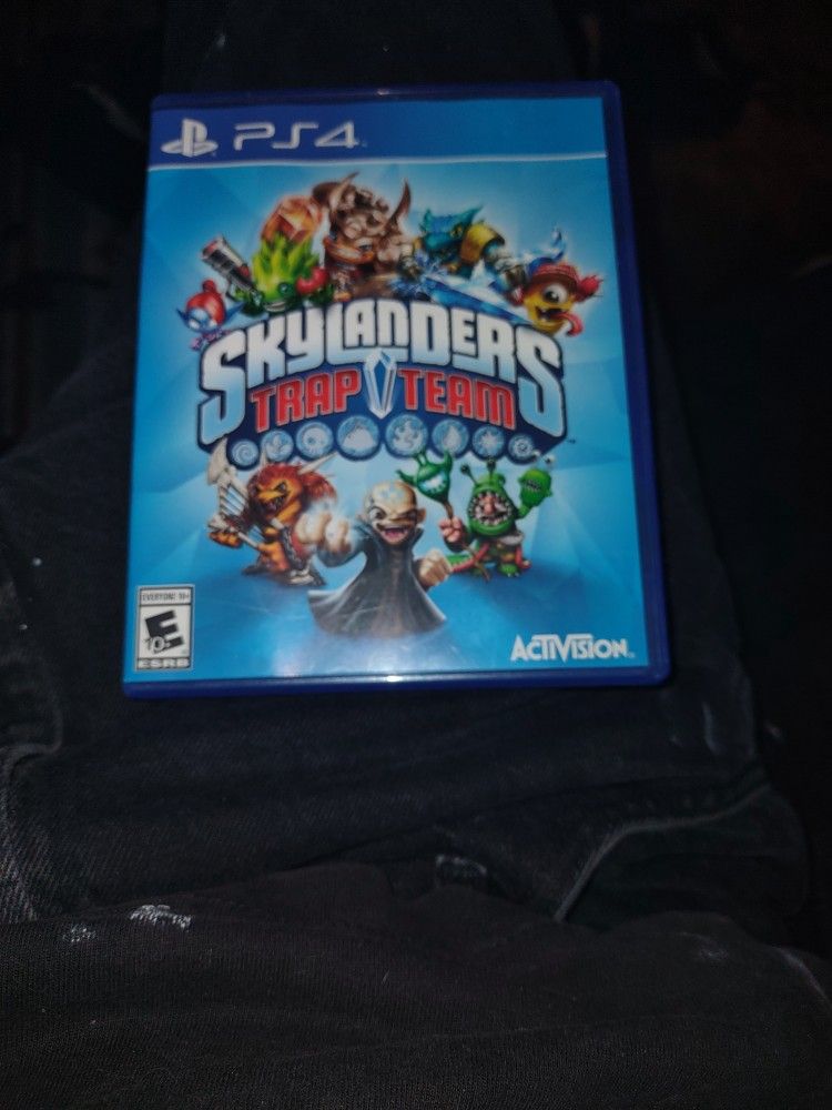 Skylanders Trap Team (Game Only) – PS4 Game