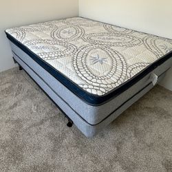 Queen Size Mattress Pillow Top 12"     New Mattress 