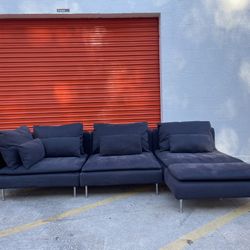 Gray 3- Piece Sectional Couch