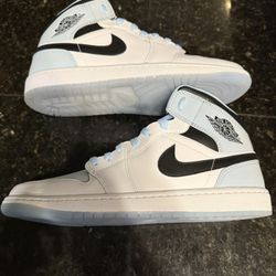 Air Jordan 1 Mid SE