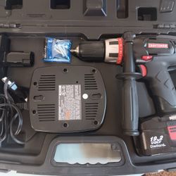 New CRAFTSMAN CORDLESS DRILL 19.2 Battery & Charger & Bits & Carrying Case