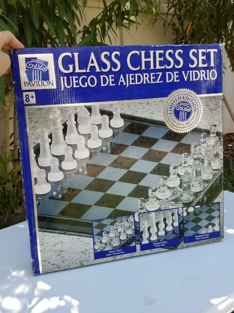 Pavilion Glass Chess Set (Limited Edition)